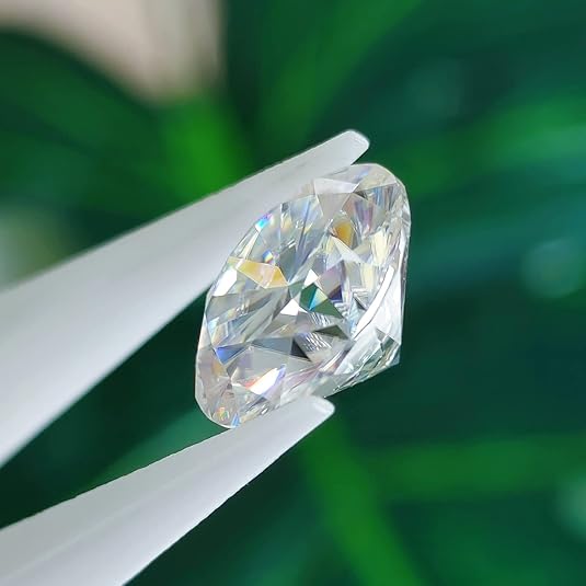 GRA Moissanite 5.50 MM 0.60 Carat D Color VVS1 Clarity Round Shape Excellent Cut
